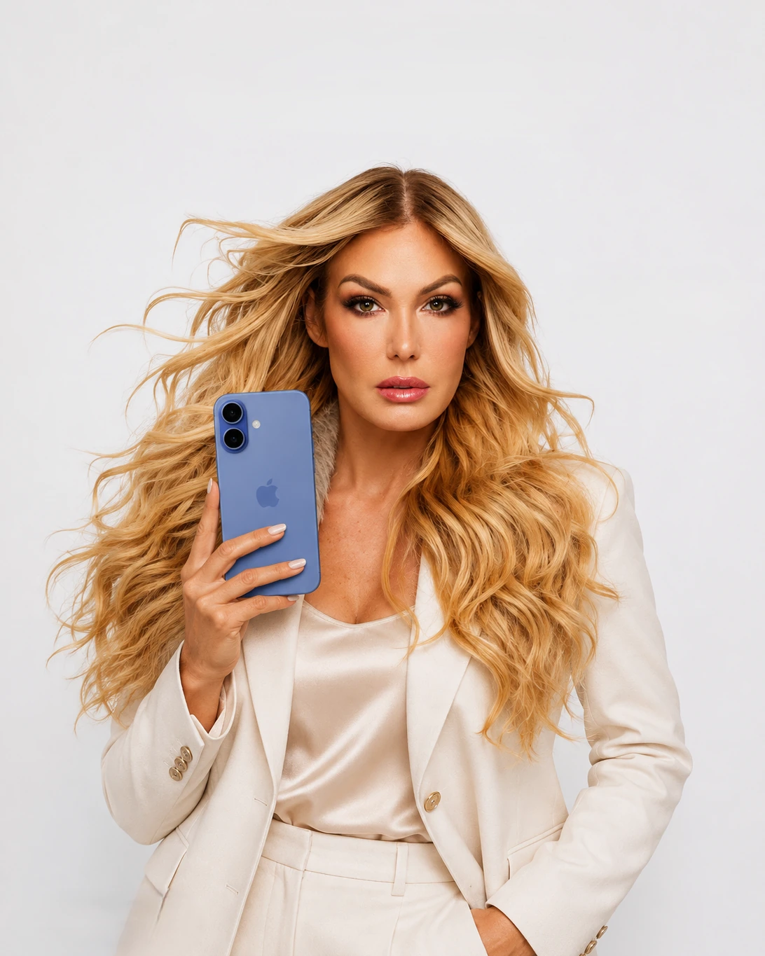 Claudia Rivas in her mobile phone business